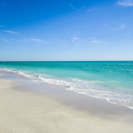 Anna Maria Beach Resort โฮล์มส์ บีช ภายนอก รูปภาพ