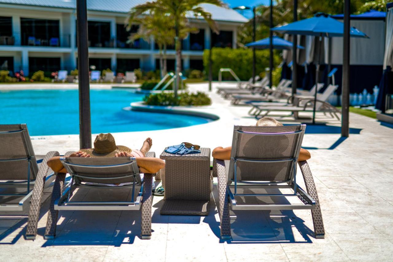 Anna Maria Beach Resort โฮล์มส์ บีช ภายนอก รูปภาพ