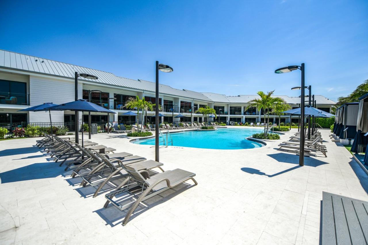 Anna Maria Beach Resort โฮล์มส์ บีช ภายนอก รูปภาพ