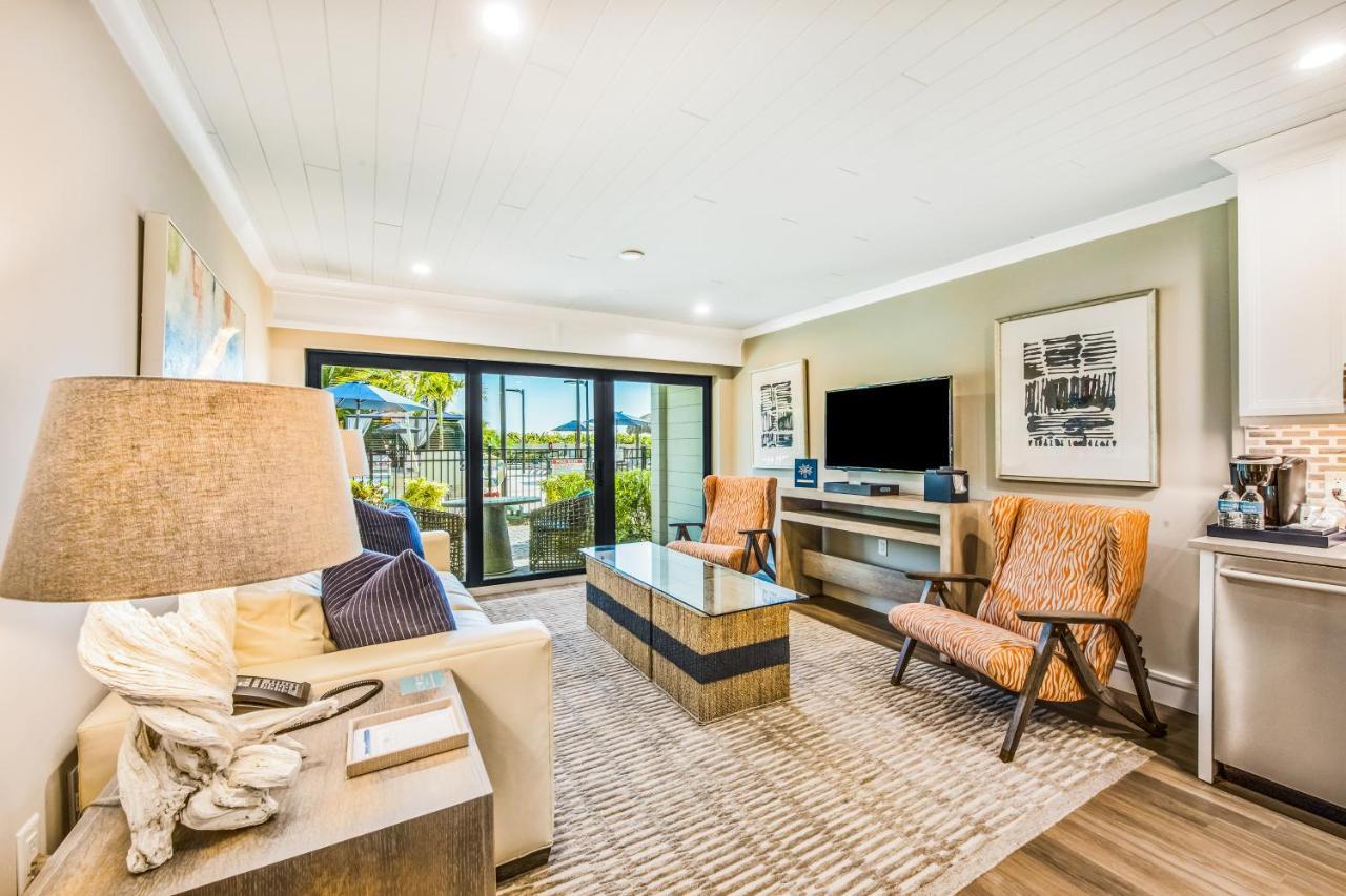 Anna Maria Beach Resort โฮล์มส์ บีช ภายนอก รูปภาพ