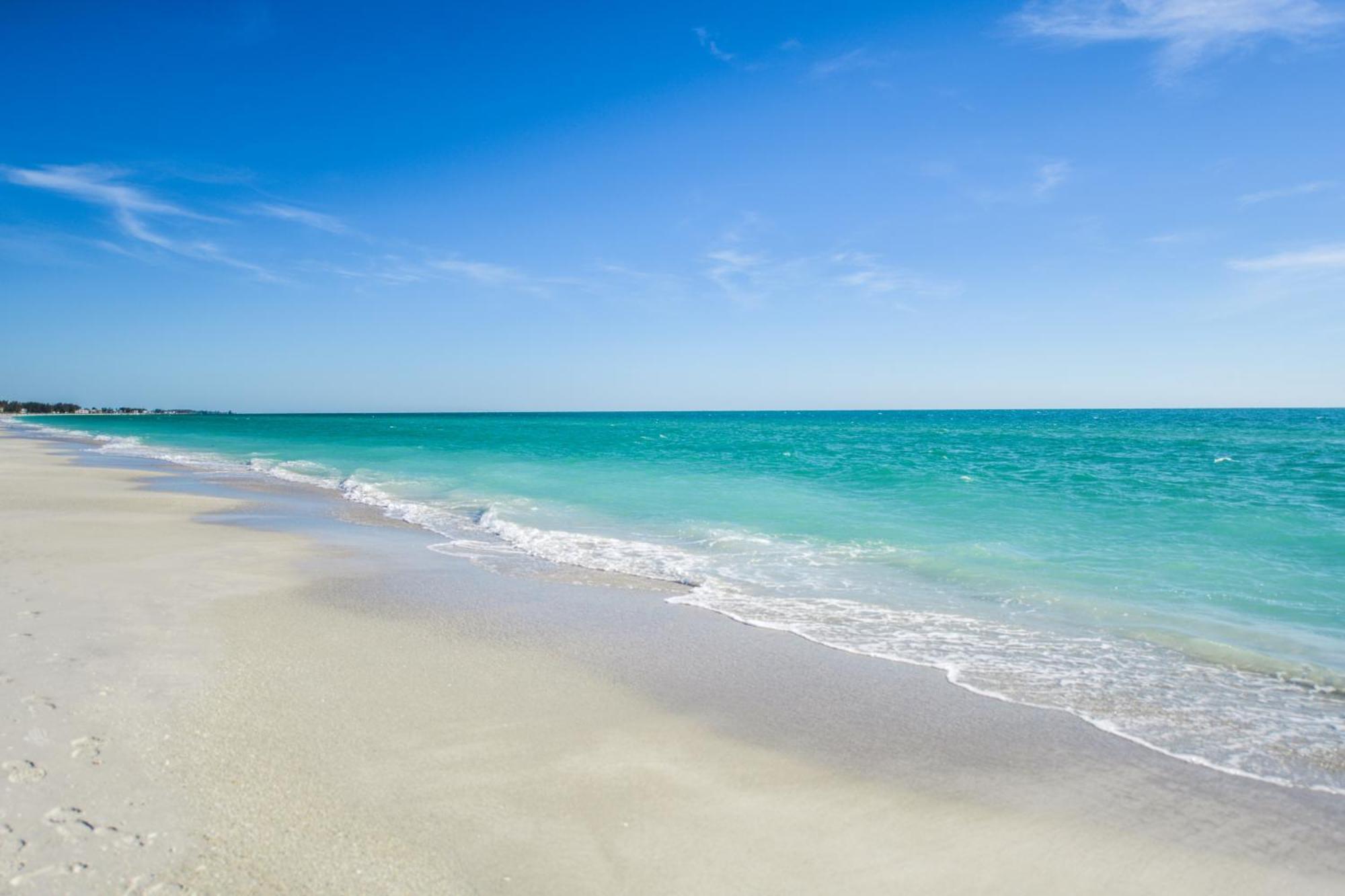 Anna Maria Beach Resort โฮล์มส์ บีช ภายนอก รูปภาพ